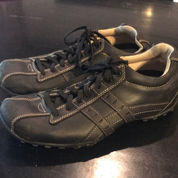 all black leather skechers